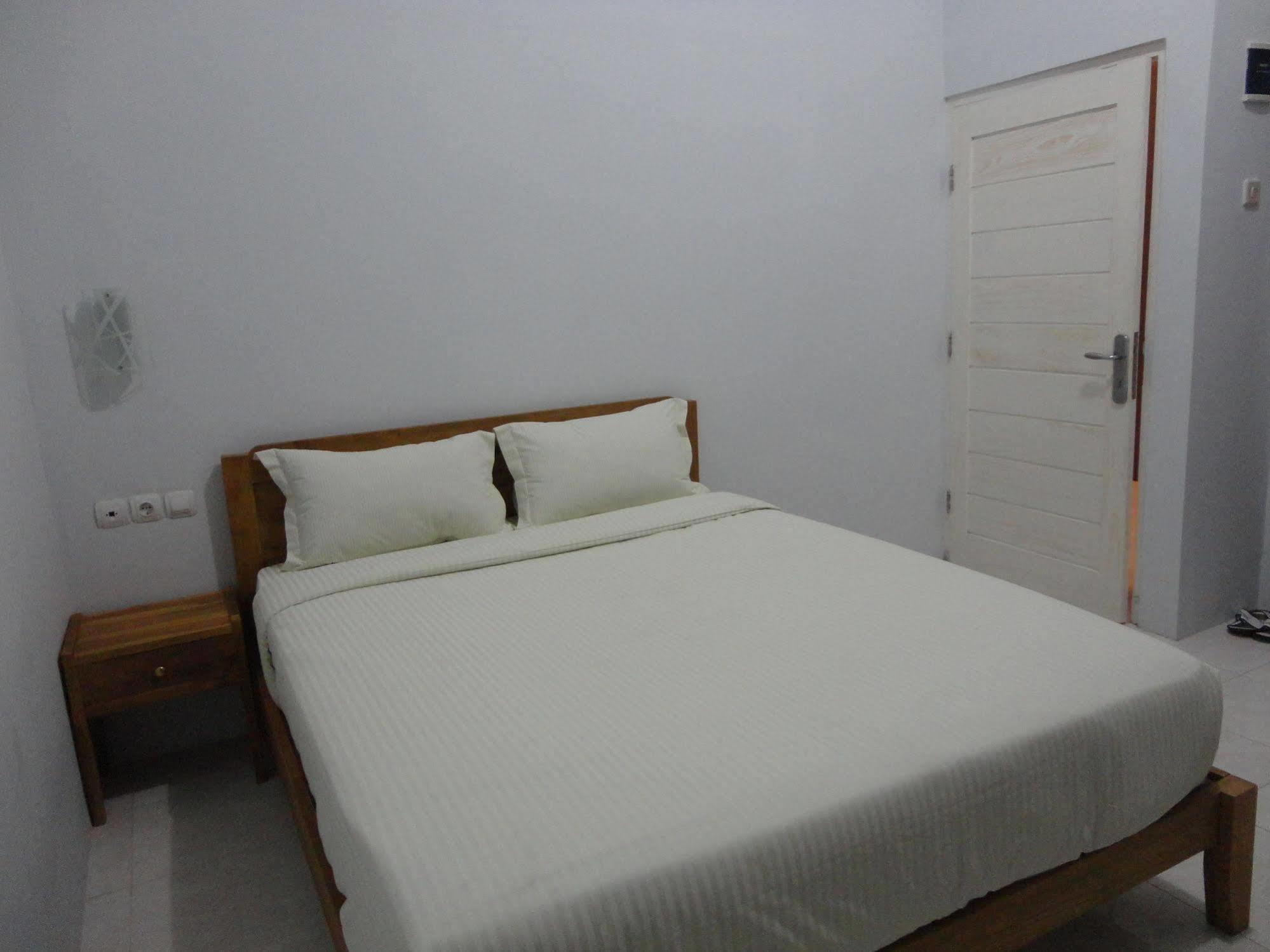 Pendowo Huis Guest House Yogyakarta Exterior foto